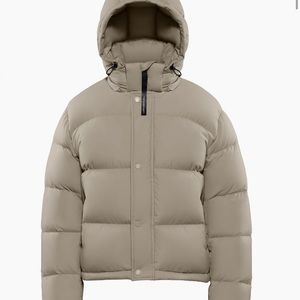 Super Puff Shorty in Modern Taupe